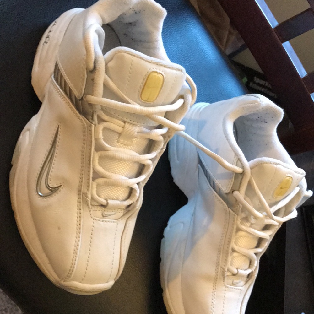 Nike air shoes size 6